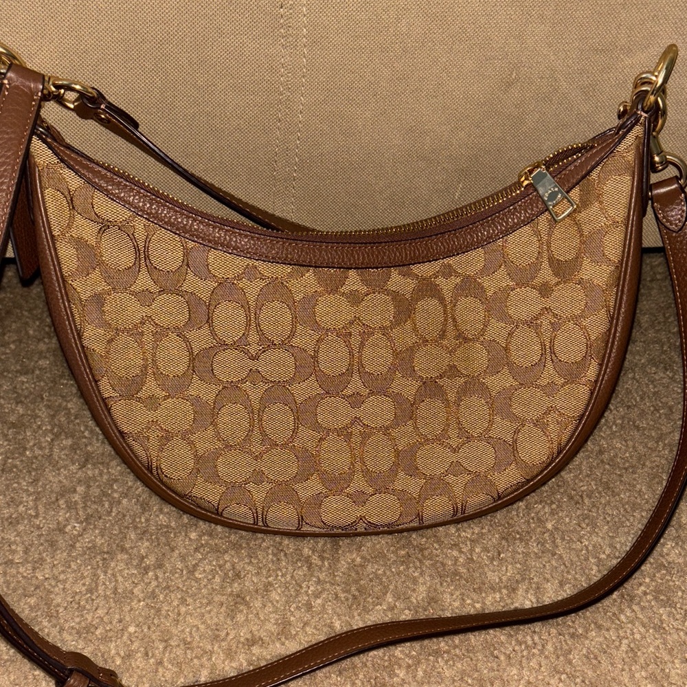 Coach Aria in Signature Jacquard Bag - Picture 2 of 5